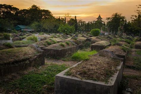 夢見墓地 解夢